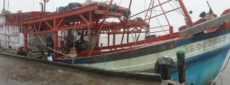 Tàu cá Kiên Giang bị tàu vũ trang Thái Lan tấn công hôm 11-9 khiến ngư dân Ngô Văn Sinh thiệt mạng.